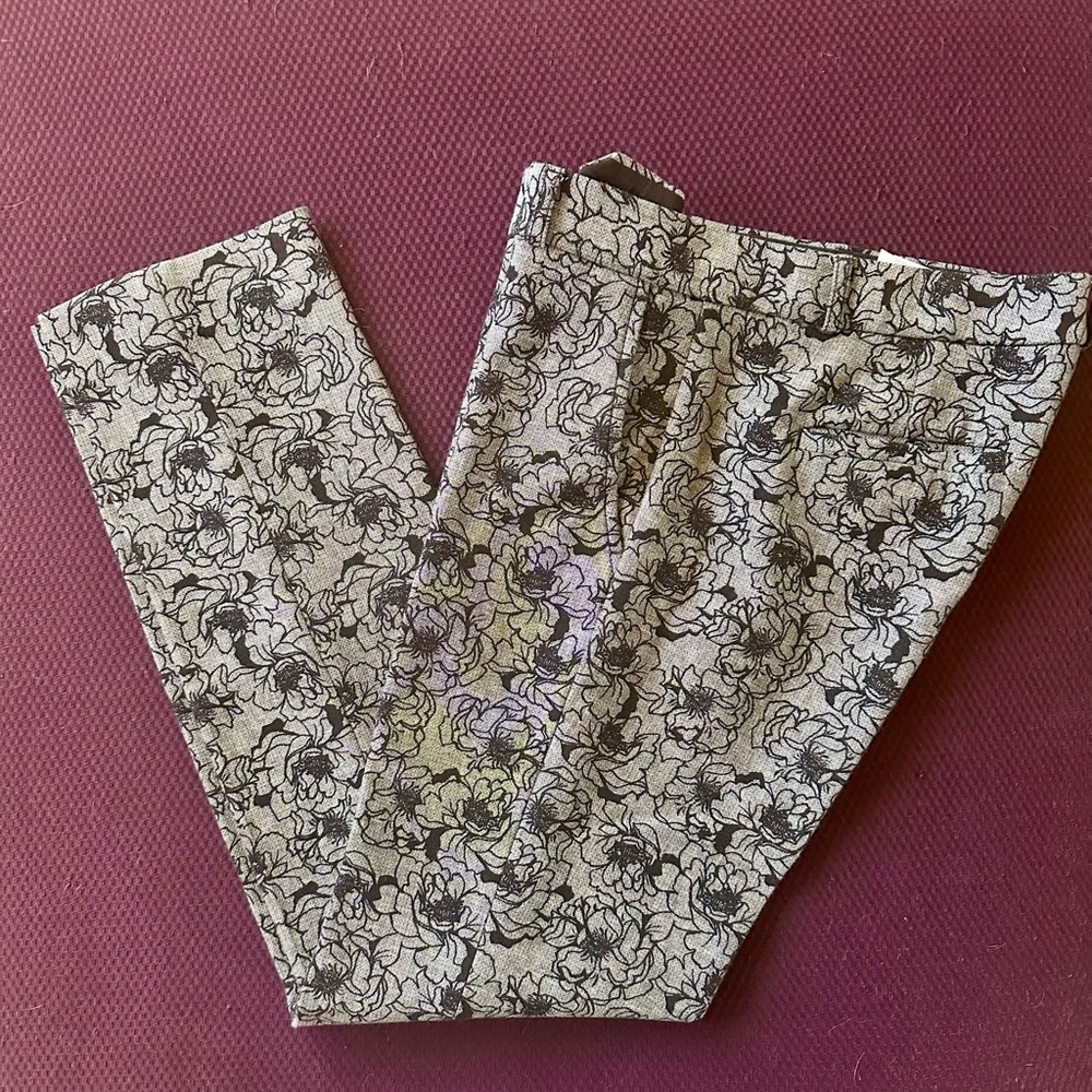 Banana Republic Black and Gray Floral Trousers Wide-Leg Design